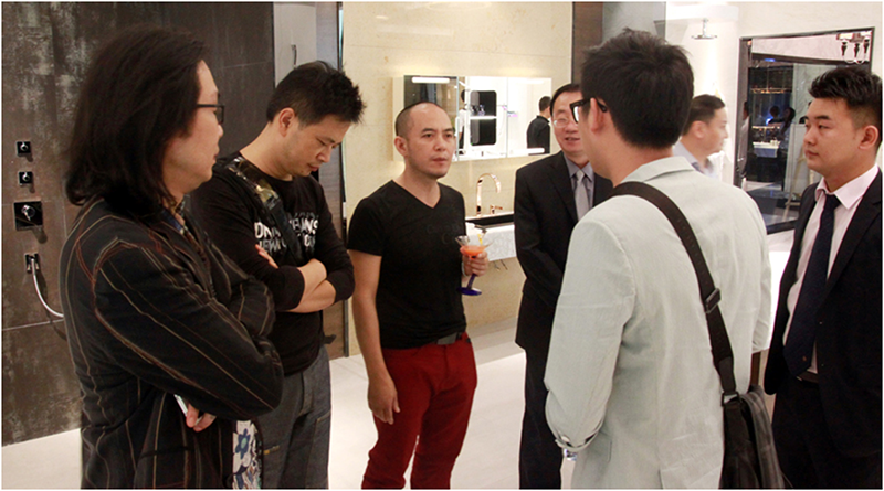 馬晨喬先生與現(xiàn)場嘉賓交流.png 馬晨喬先生與現(xiàn)場嘉賓交流.png