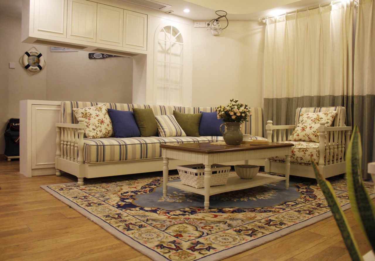 沙發(fā)裝飾 沙發(fā)裝飾