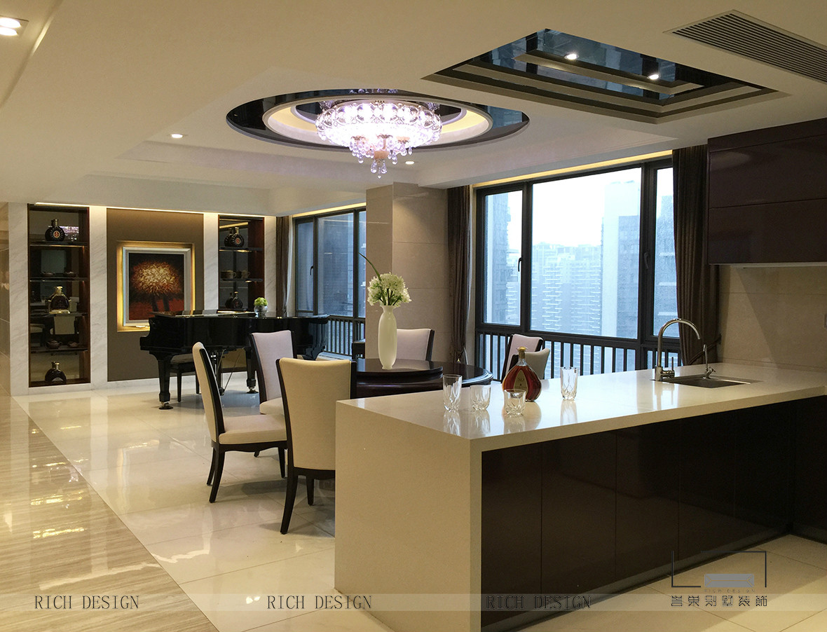 水榭春天現(xiàn)代別墅吧臺(tái)裝飾角度實(shí)景圖 水榭春天現(xiàn)代別墅吧臺(tái)裝飾角度實(shí)景圖