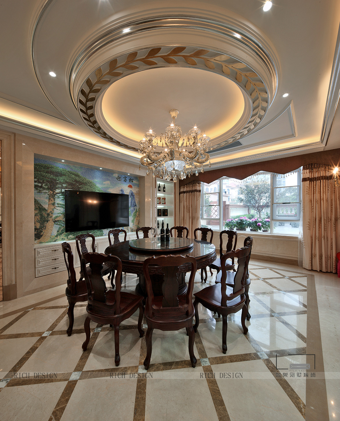 深圳龍岸別墅混搭餐廳裝飾實(shí)景圖