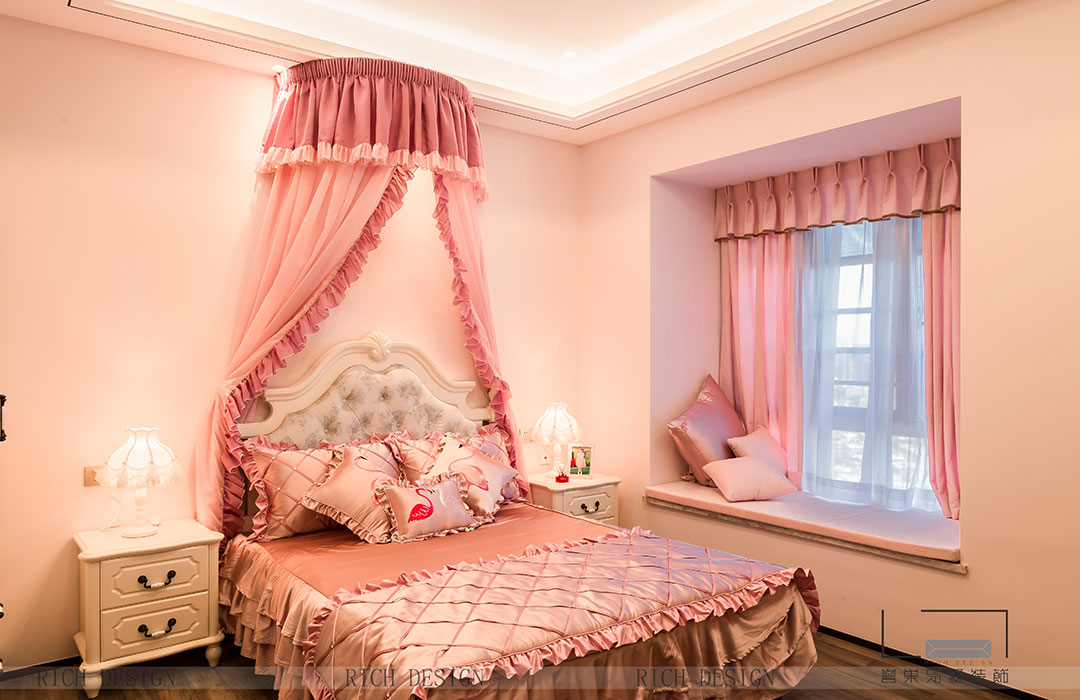 現(xiàn)代風(fēng)女孩房實(shí)景圖2.jpg 現(xiàn)代風(fēng)女孩房實(shí)景圖2.jpg