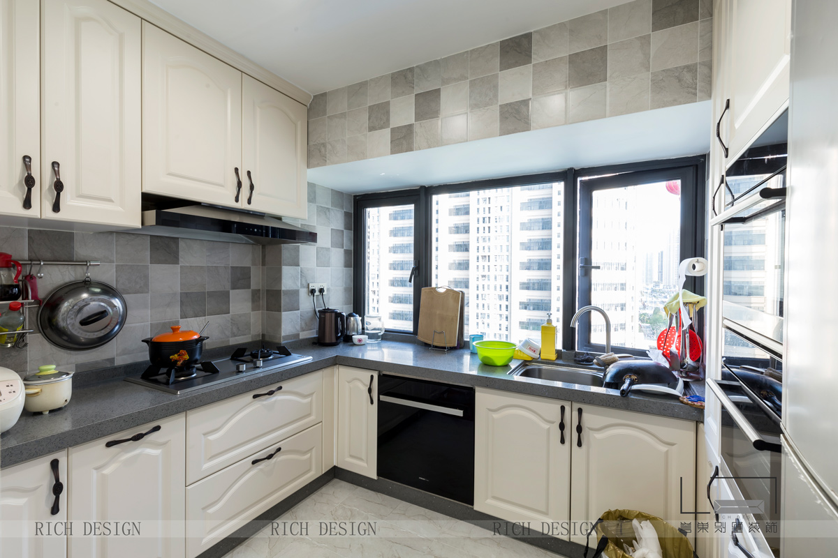港鐵天頌美式廚房二裝修實景圖 港鐵天頌美式廚房二裝修實景圖