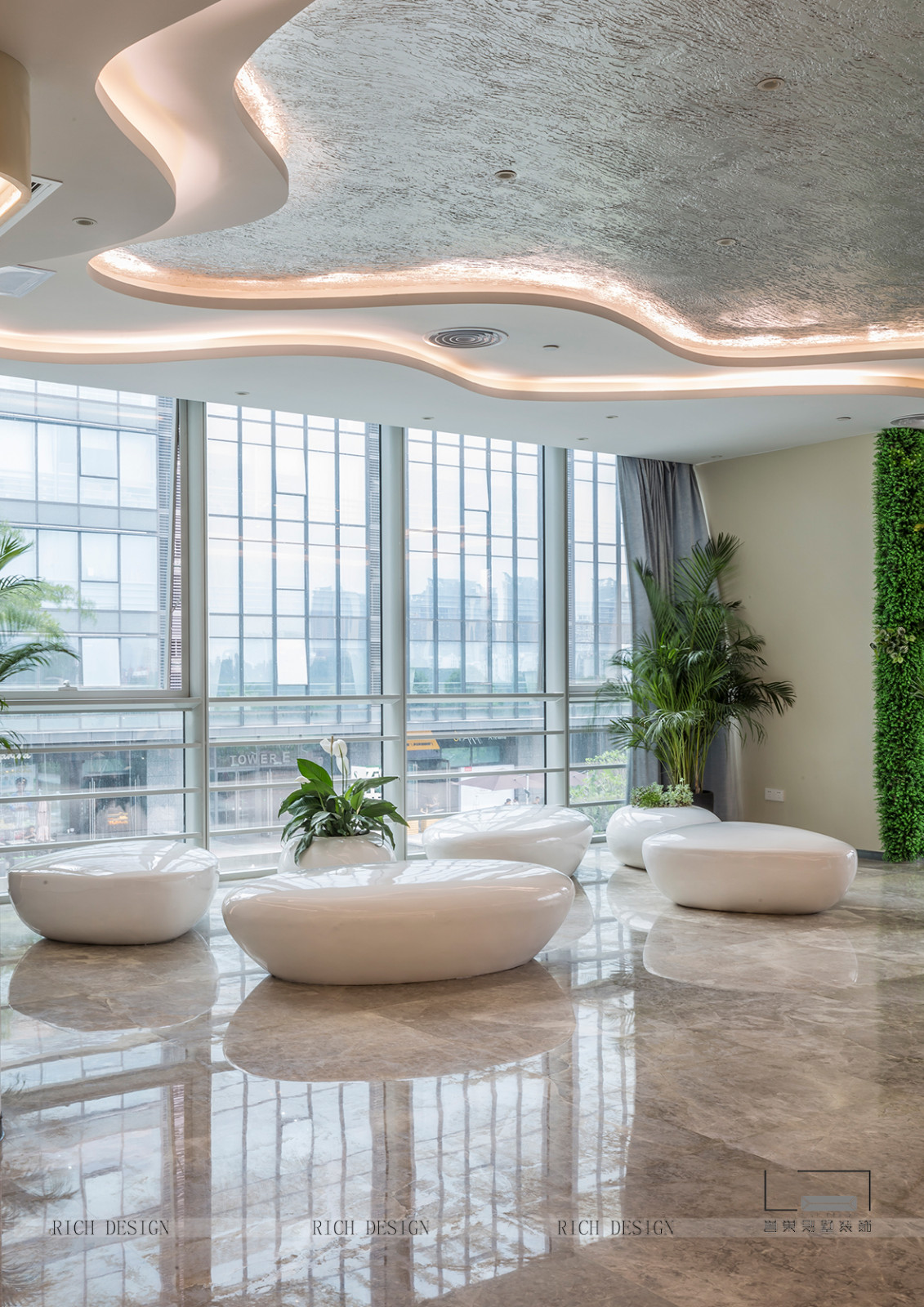 星河world現(xiàn)代風格實景圖