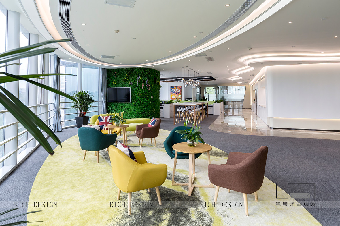 星河world現(xiàn)代風格實景圖