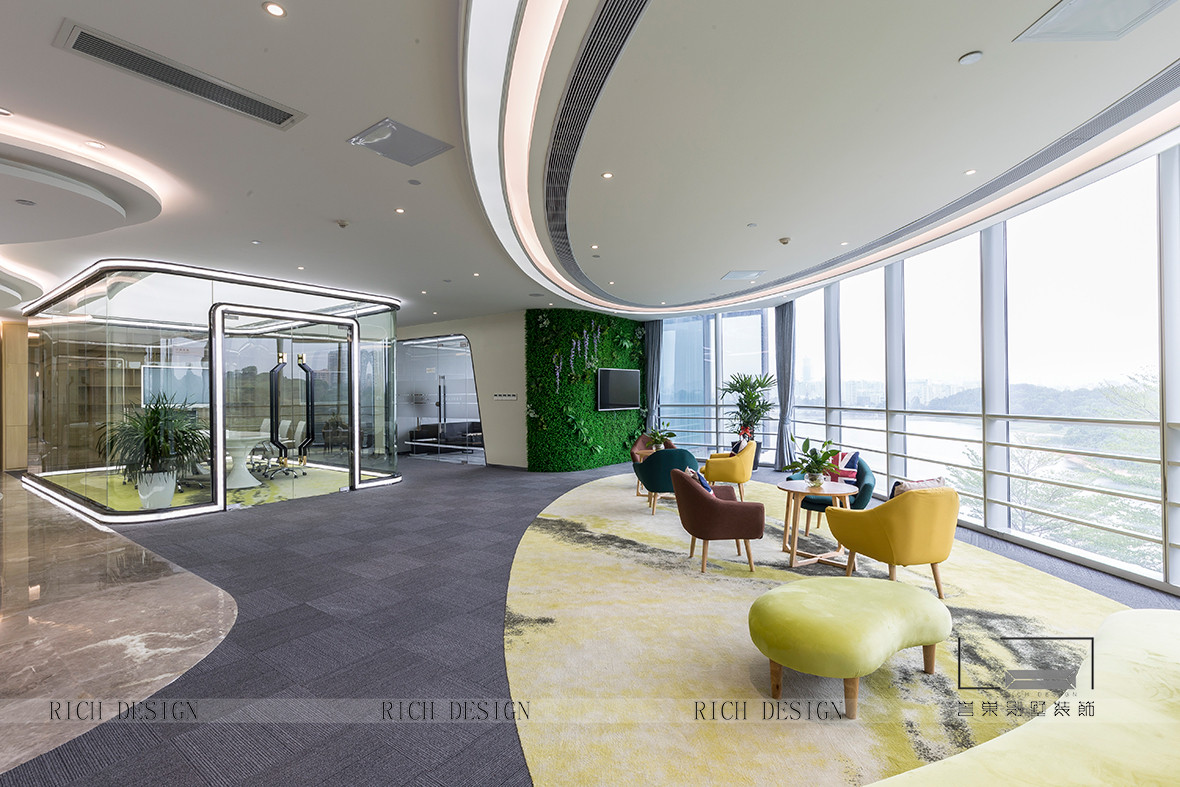 星河world現(xiàn)代風格大廳實景圖