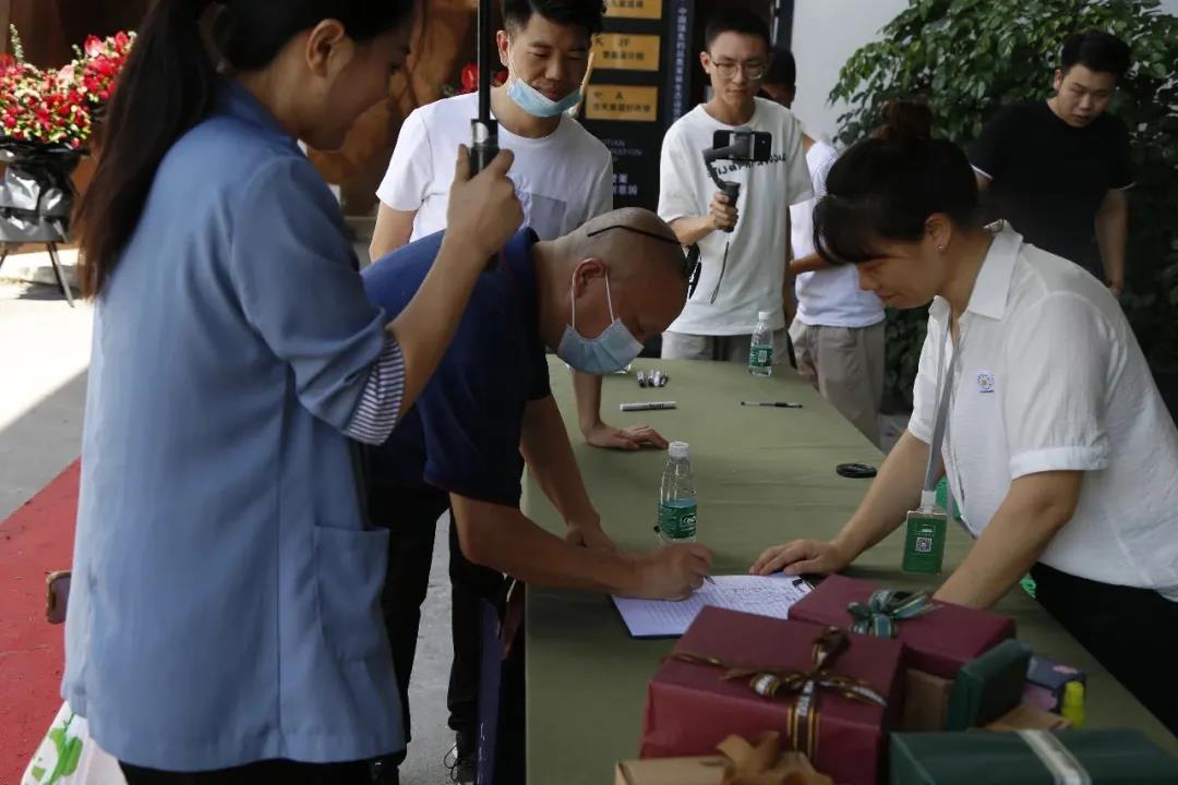 微信圖片_20210109110404.jpg 微信圖片_20210109110404.jpg